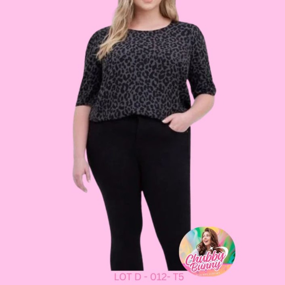 Torrid Crepe Ruched Sleeve Blouse Plus Size 5 - RARE FIND
